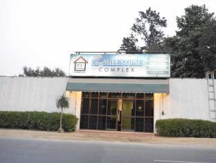 21 Milestone Hotel & Resort Nueva Delhi Exterior foto